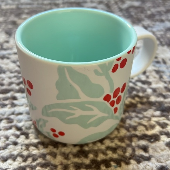 Starbucks 2018 Holiday Christmas Holly Berry Mug, 12 Fl. Oz. - Picture 3 of 5